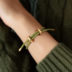 Bransoletka Liana w kolorze zielonym ze złotą nitką^Lilou Fashion