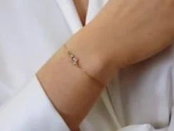 Bransoletka na łańcuszku Sparkling pozłacana^Lilou Hot