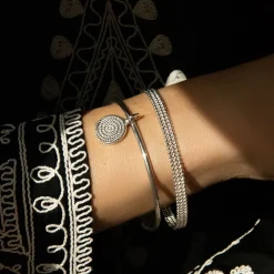Bransoletka Penelope z posrebrzaną zawieszką Boho I^Lilou Hot