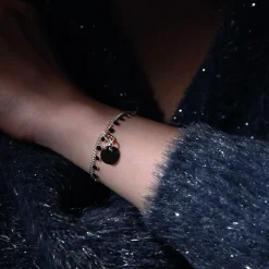 Bransoletka Sophie z czarną emalią posrebrzana z medalikiem^Lilou Fashion