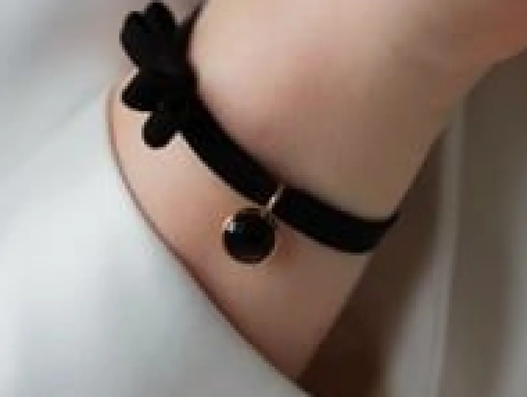 Bransoletka z czarnym kwarcem na wstążce^Lilou Hot