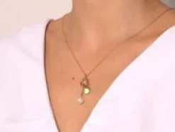 Naszyjnik z Łapaczem Emocji, zawieszką z perłą i pozłacanym medalikiem^Lilou Hot