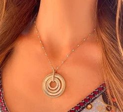 Naszyjnik z turkusową emalią z zawieszką Etno pozłacany^Lilou Fashion