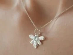 Naszyjnik z zawieszką Honey z kwarcem, posrebrzany^Lilou New