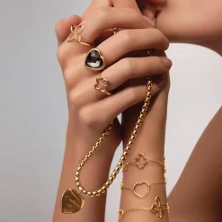 Pierścionek Icons w kształcie koniczyny pozłacany^Lilou Fashion