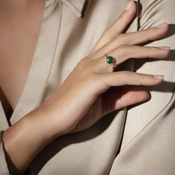 Pierścionek ze złota próby 585 z medalikiem z zielonego malachitu^Lilou Fashion